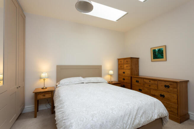 2 bed Apartment for sale Image 5