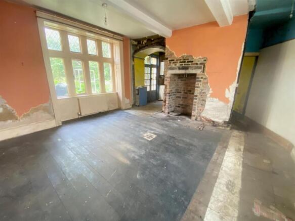 3 bed Link Detached House for sale Image 3