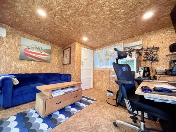 GARDEN OFFICE