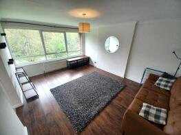 17, Gledhow Court, Gledhow Lane, Gledhow, Leeds LS7 4NL