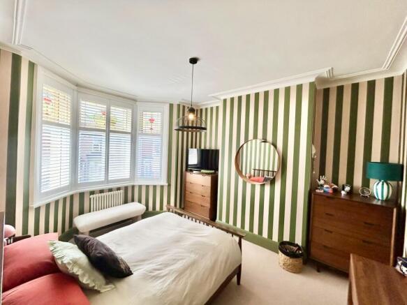 4 bed Terraced for sale Image 10