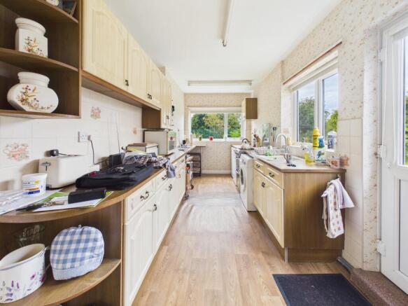 3 bed Semi-Detached for sale Image 7
