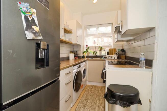 3 bed Terraced for sale Image 5