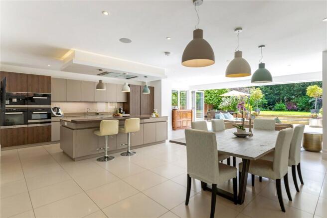 Kitchen/Dining