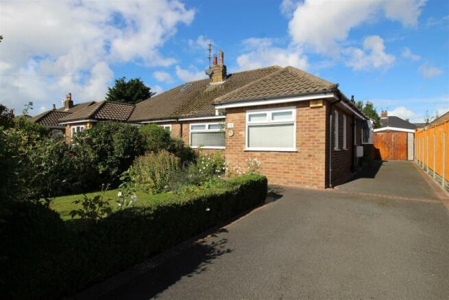 Hesketh Road, 14 - Front 2.JPG
