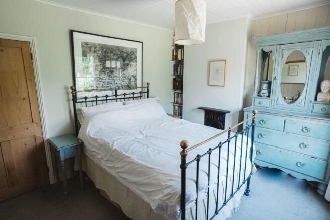 Bedroom 1 (Double)