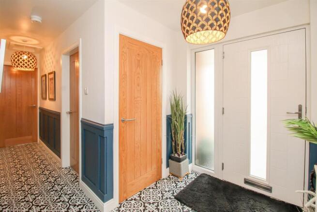 2 bed Detached Bungalow for sale Image 6