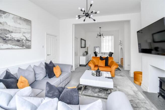Living/Dining Room