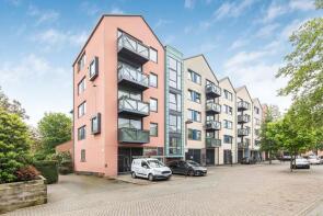 11, Norris House, Union Lane, Isleworth TW7 6GS