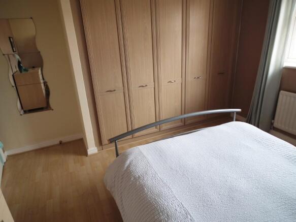 Bedroom 2 Pic 2