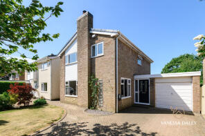 24, Holmeswood Crescent, Preston PR3 5BB