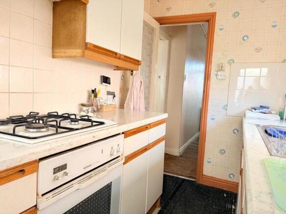 3 bed Semi-Detached for sale Image 5