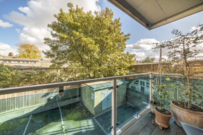 Gooch House, Hammersmith, London photo 3