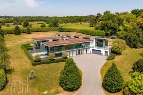3, Lakeside Gaynes Park, Coopersale Street, Epping CM16 7FE