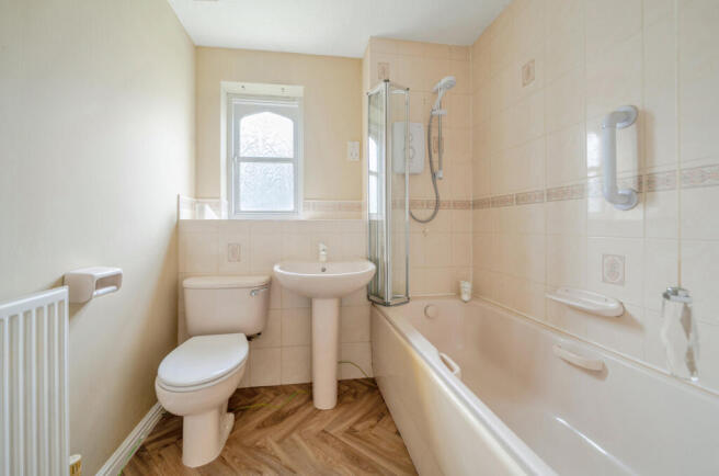 2 bed Flat for sale Image 8
