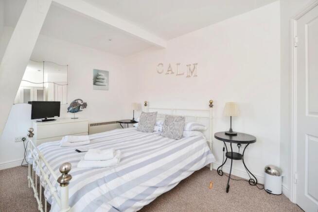 1 bed Flat for sale Image 6