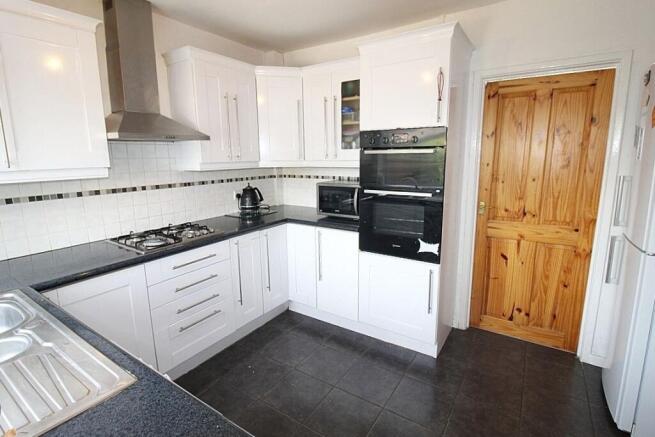 3 bed Semi-Detached for sale Image 8