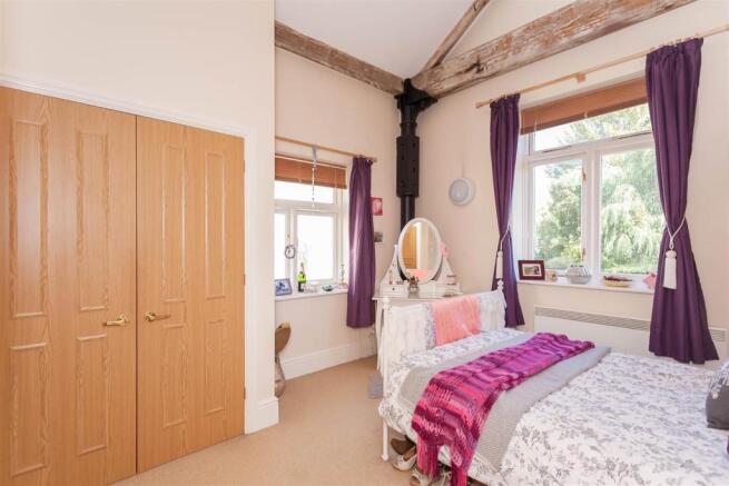 Main Bedroom With En