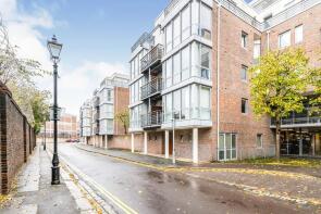 3, Half Moon House, Bonfire Corner, Portsmouth PO1 3GQ