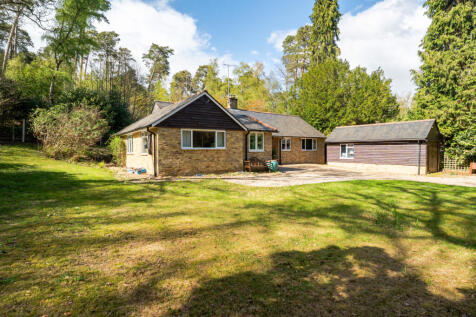 Pine Ridge Drive, Lower Bourne, Farnham, GU10
