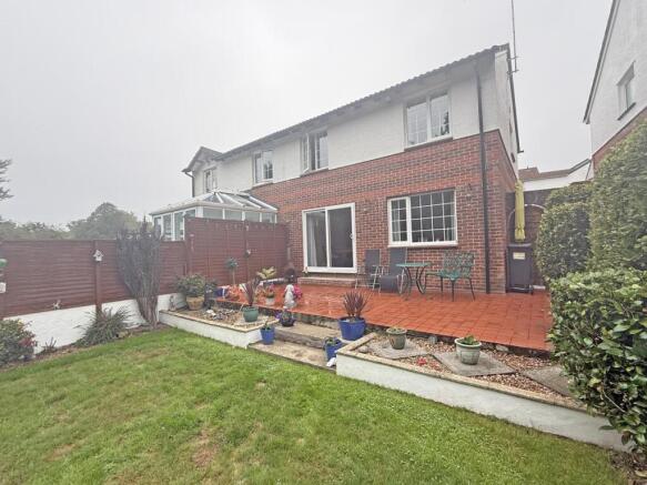Canterbury Drive 16 - Garden.jpg