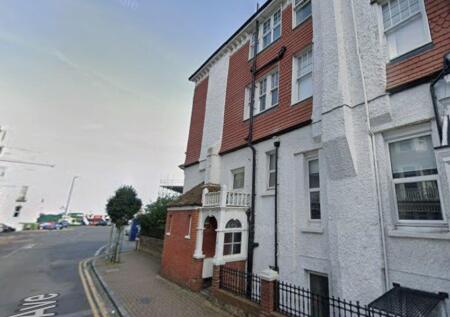 1 Elms Avenue, Eastbourne, BN21 3DN