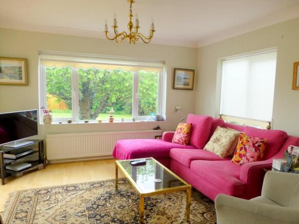 LOUNGE AREA