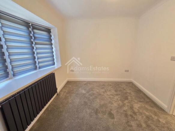 3 bed Semi-Detached Bungalow for sale Image 8
