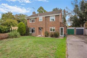 16, Falcon House Gardens, Newbury RG20 9UQ