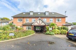 10, 51 Oakdene House, Brighton Road, Addlestone KT15 1PH