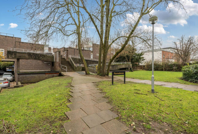 1387648-18-693803...