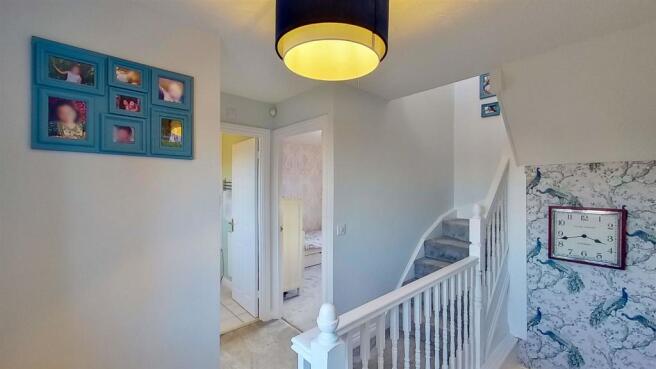FIRST FLOOR LANDING