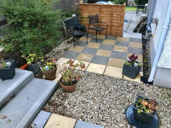 SIDE PATIO