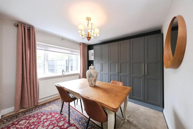 3 bed Semi-Detached for sale Image 7
