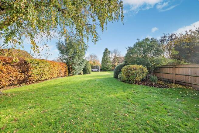 8668996-exterior1...