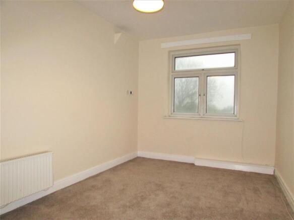 MedlockRd183bed2.JPG