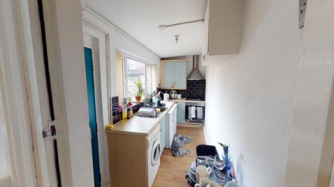 4 bed Terraced to rent Image 8