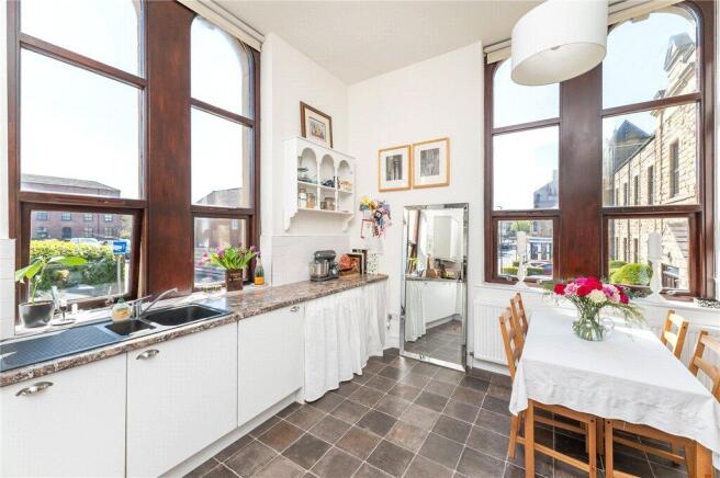 2 bed Apartment for sale Image 10