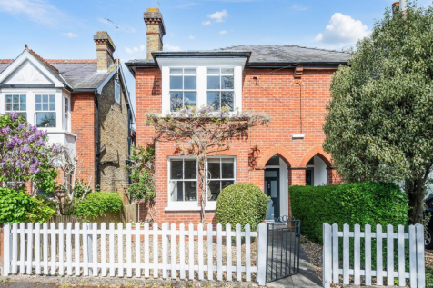College Road, Epsom, KT17