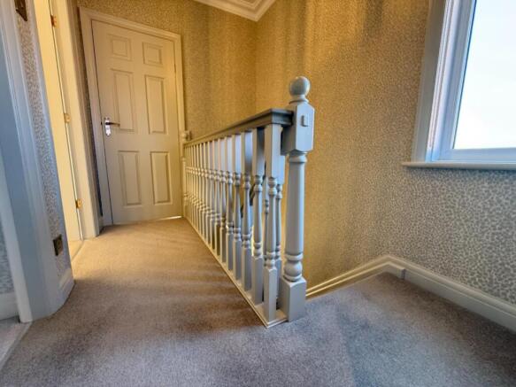 3 bed Semi-Detached to rent Image 10