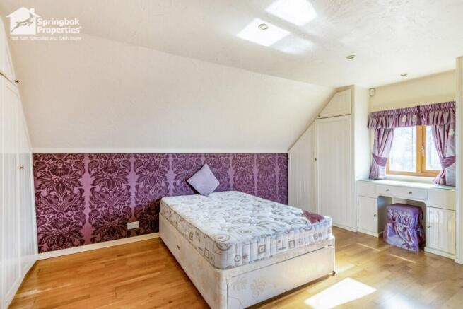 2 bed Detached for sale Image 11