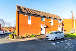 37, Calder, Stonydelph, Tamworth B77 4BS