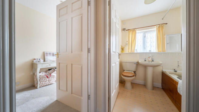 2 bed Semi-Detached for sale Image 12