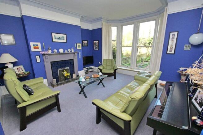 4 bed Semi-Detached for sale Image 4
