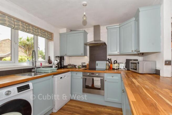 Lounge/ Kitchen