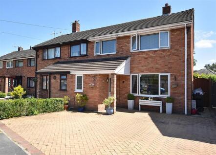Parkside, Overton, Wrexham