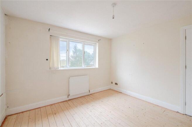 4 bed Detached for sale Image 6