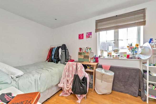 21ErringtonClose-12.jpg