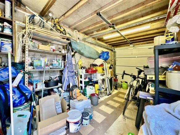 Garage.jpg