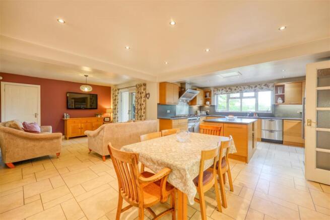 Kitchen Living Area